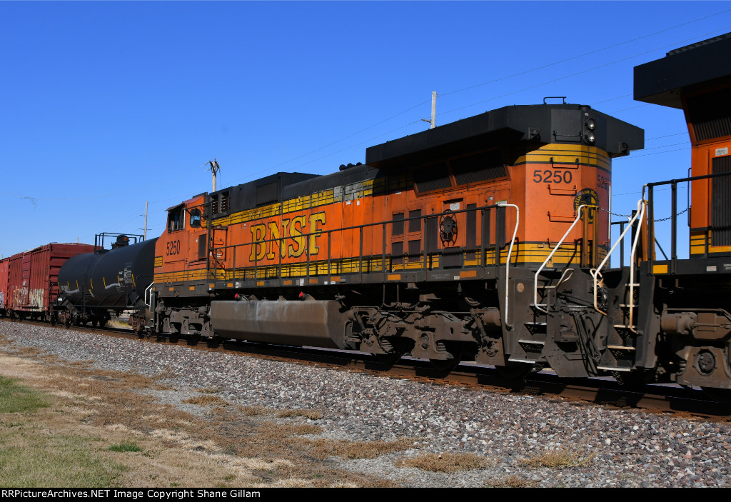 BNSF 5250 Roster shot